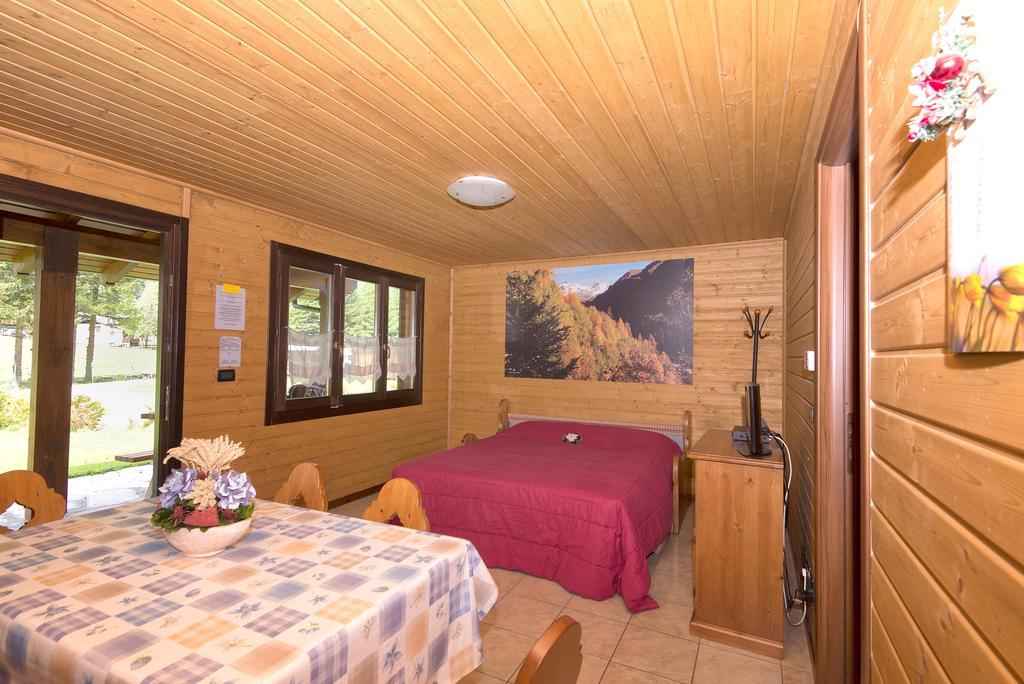 Margherita Camping & Resort Gressoney-Saint-Jean Szoba fotó